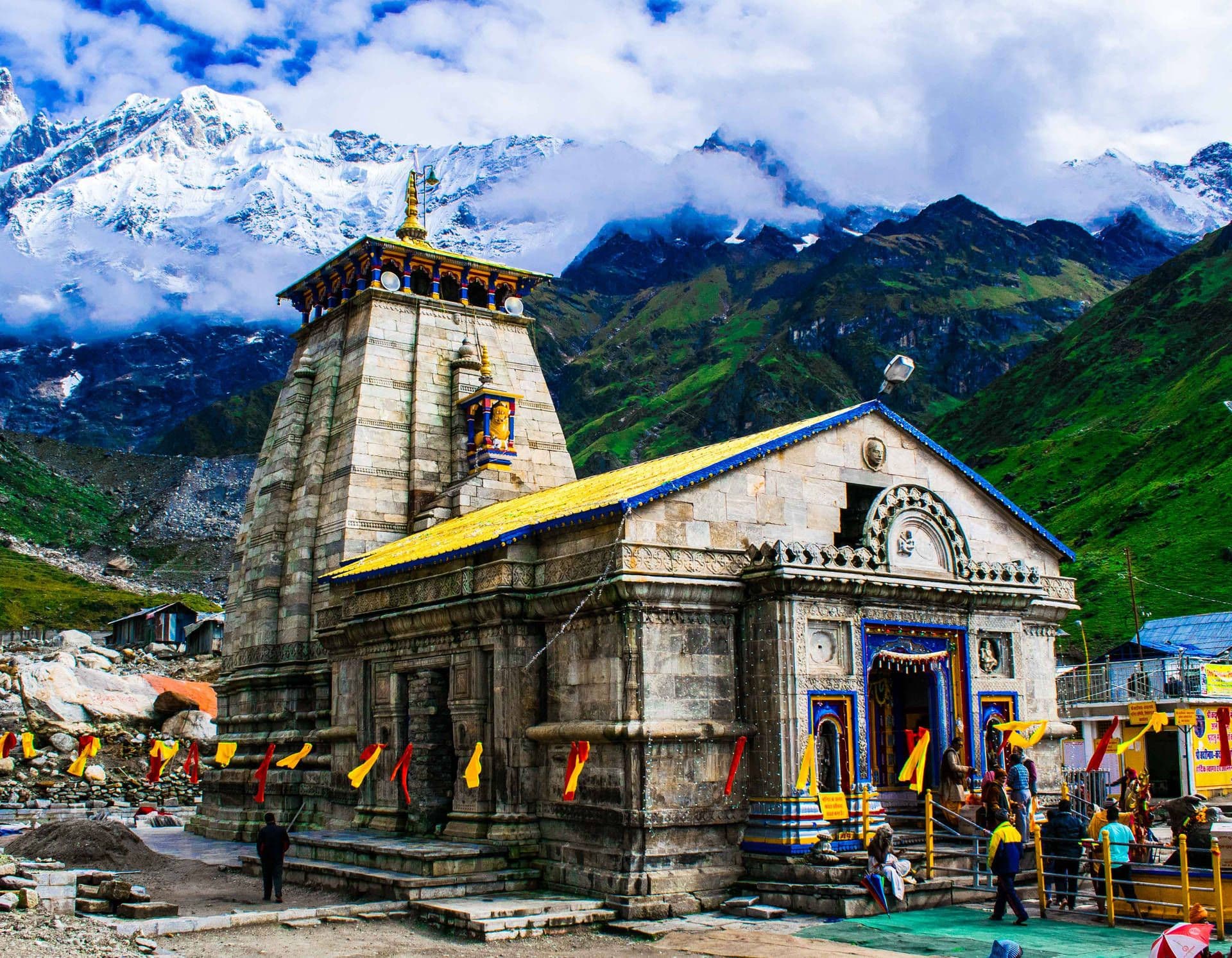 Kedarnath Temple with Himalayan backdrop