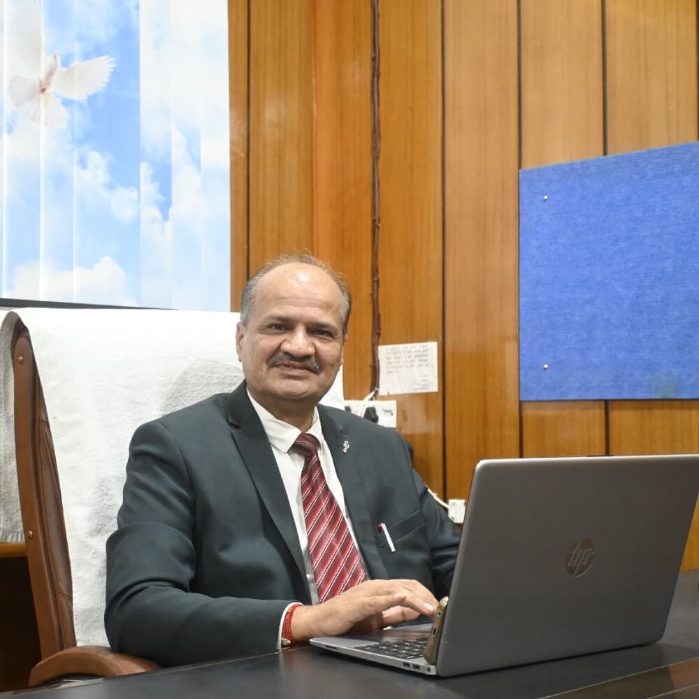 Prof. (Dr.) Rajiv Mahajan