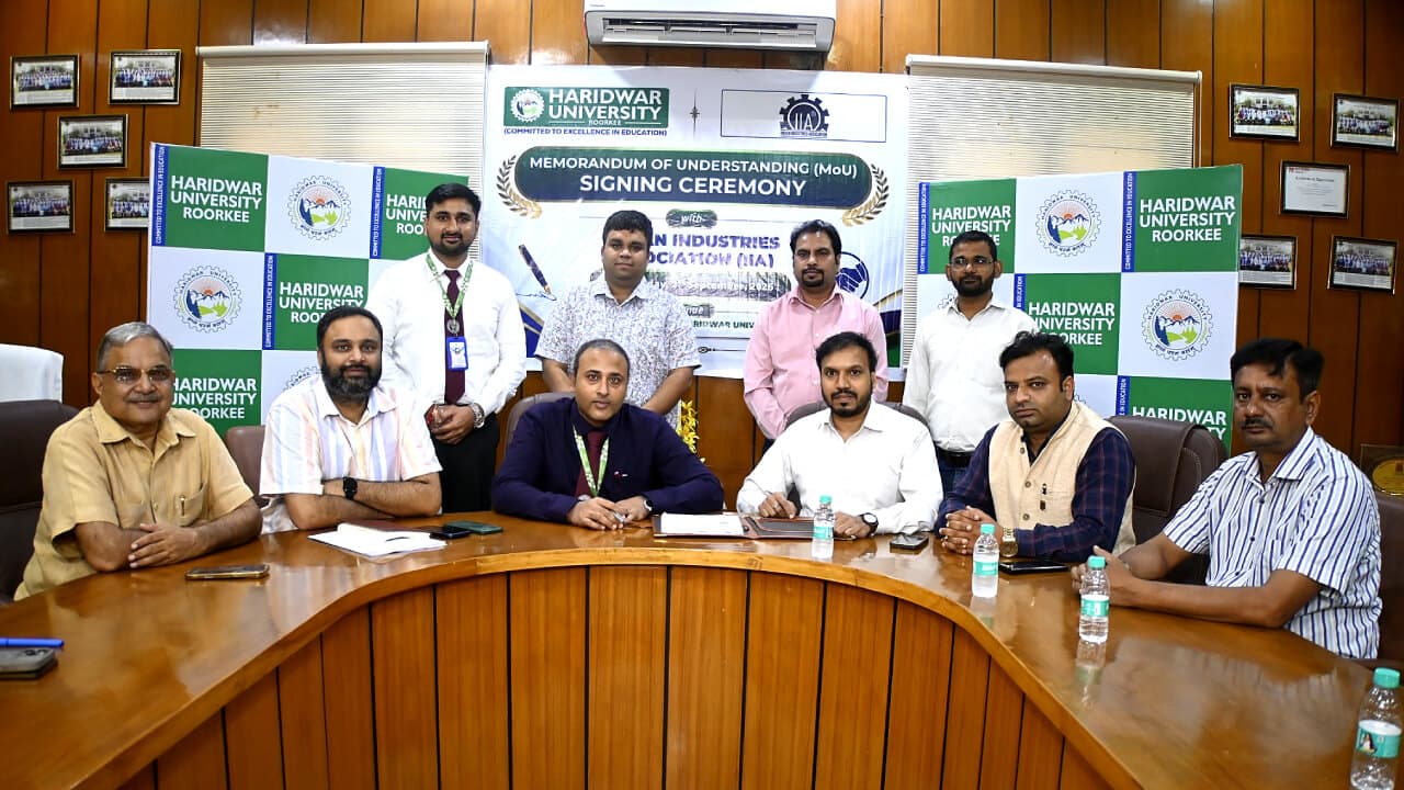 Haridwar University Signs MoU with Indian Industries Association to Strengthen Industry-Academia Collaboration