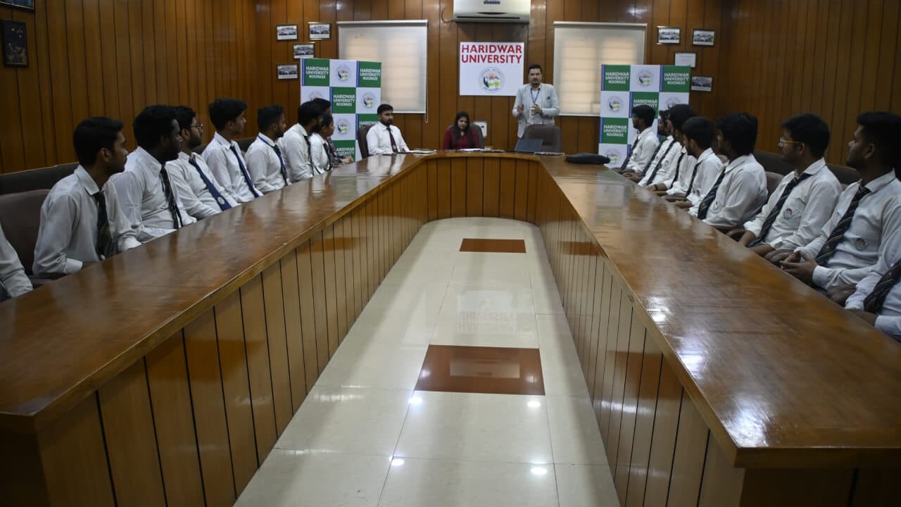 Haridwar University Hosts Live Tech Solutions Drive