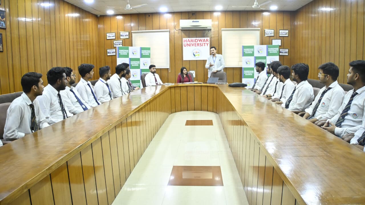 Haridwar University Hosts Live Tech Solutions Drive