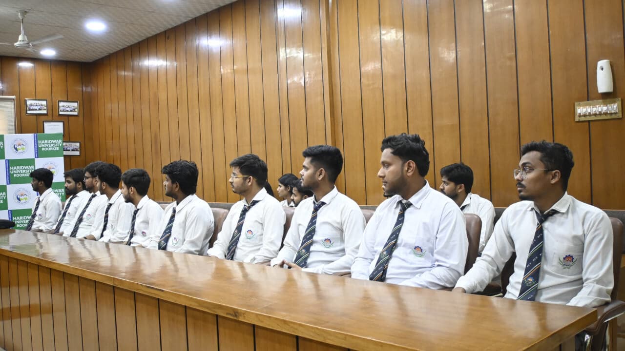 Haridwar University Hosts Live Tech Solutions Drive