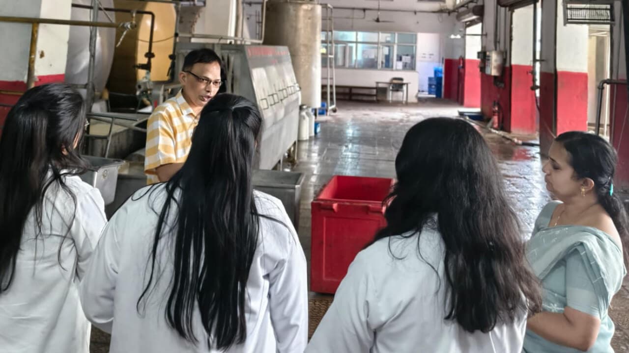 Educational Visit to Anchal Dairy by Nursing Students 2026