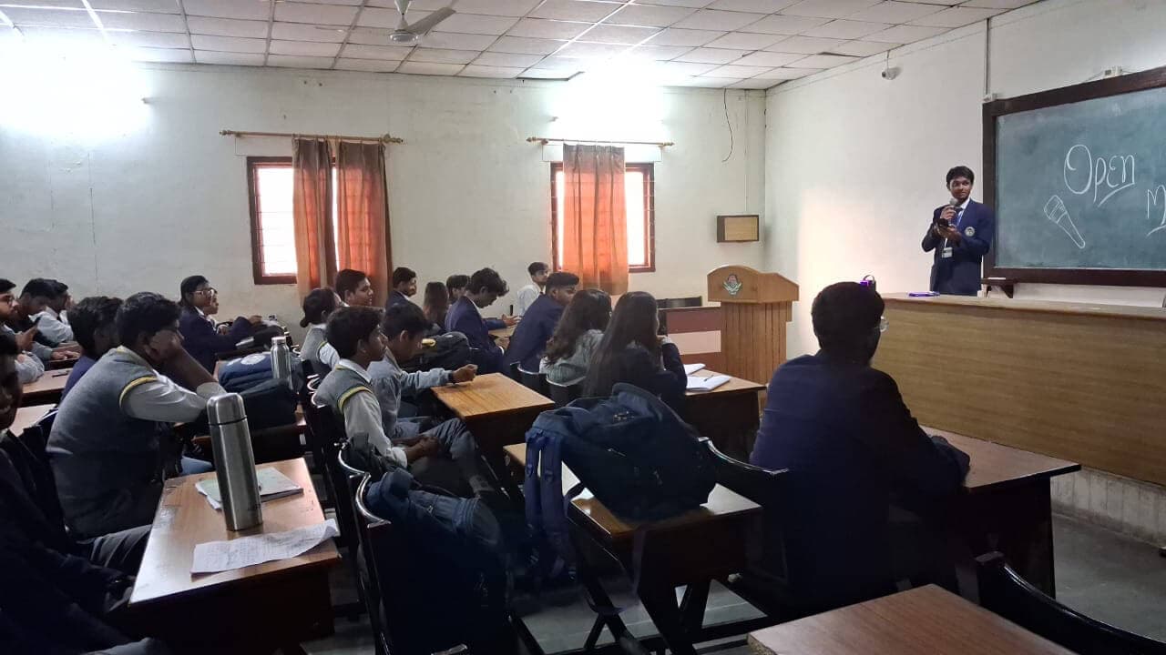 Student-Led Open Mic Event at Haridwar University, Roorkee